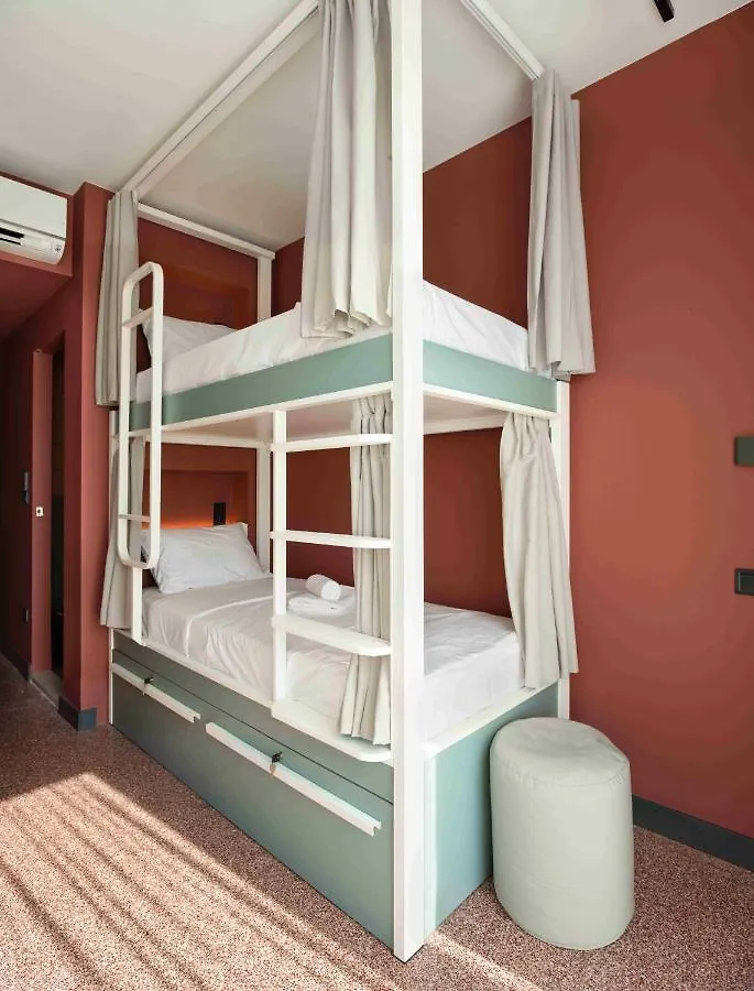 Zeus Is Loose Hostel Thessaloniki Greece