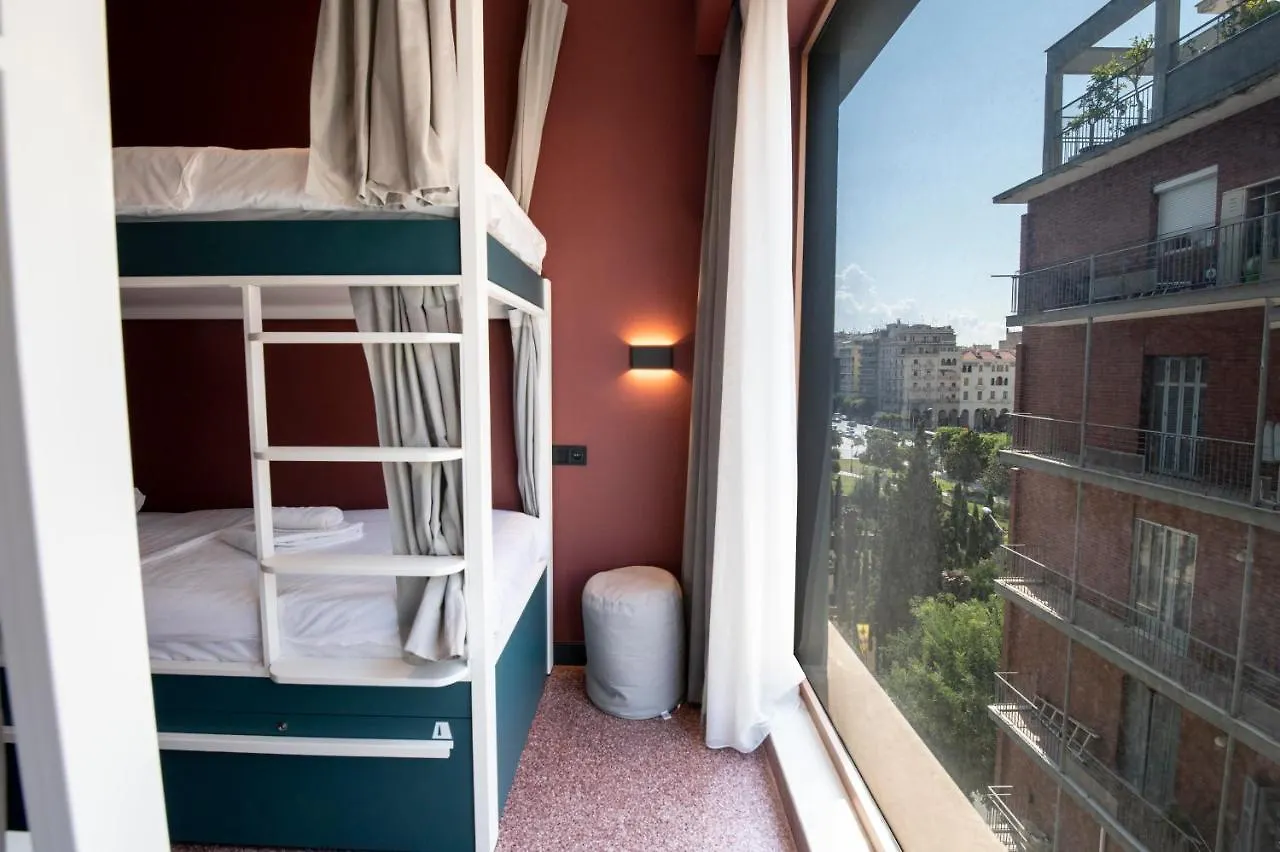 Zeus Is Loose Hostel Thessaloniki