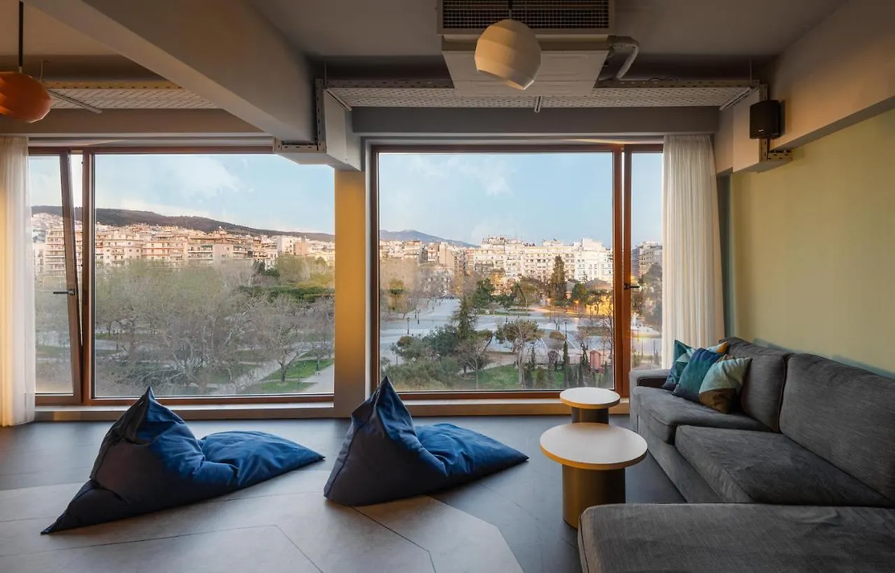 Zeus Is Loose Hostel Thessaloniki
