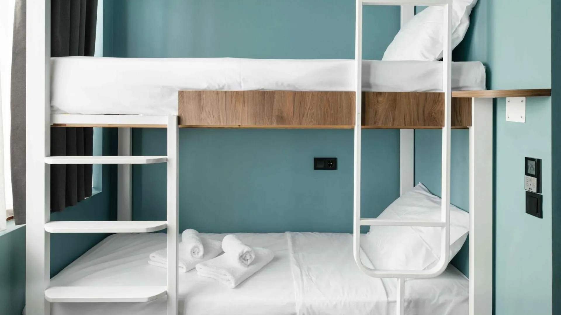 Zeus Is Loose Hostel Thessaloniki