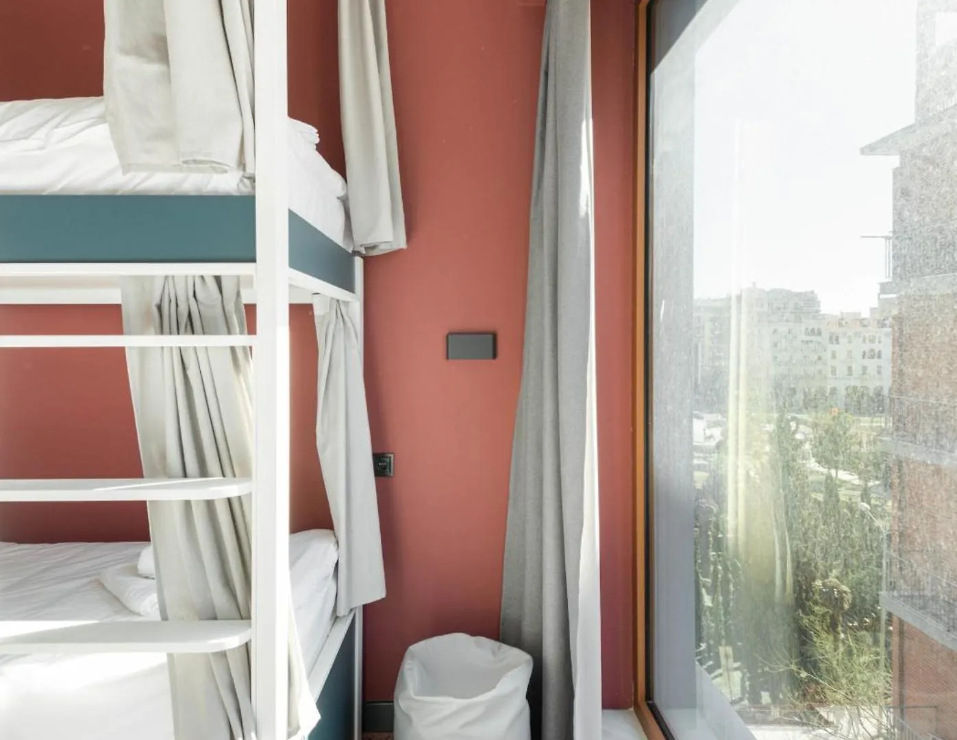 Zeus Is Loose Hostel Thessaloniki