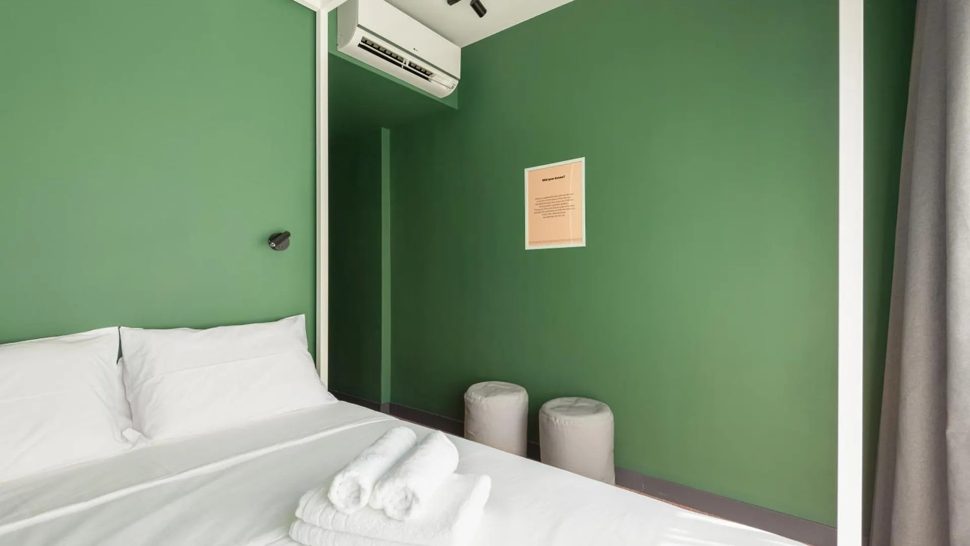 Zeus Is Loose Hostel Thessaloniki Greece