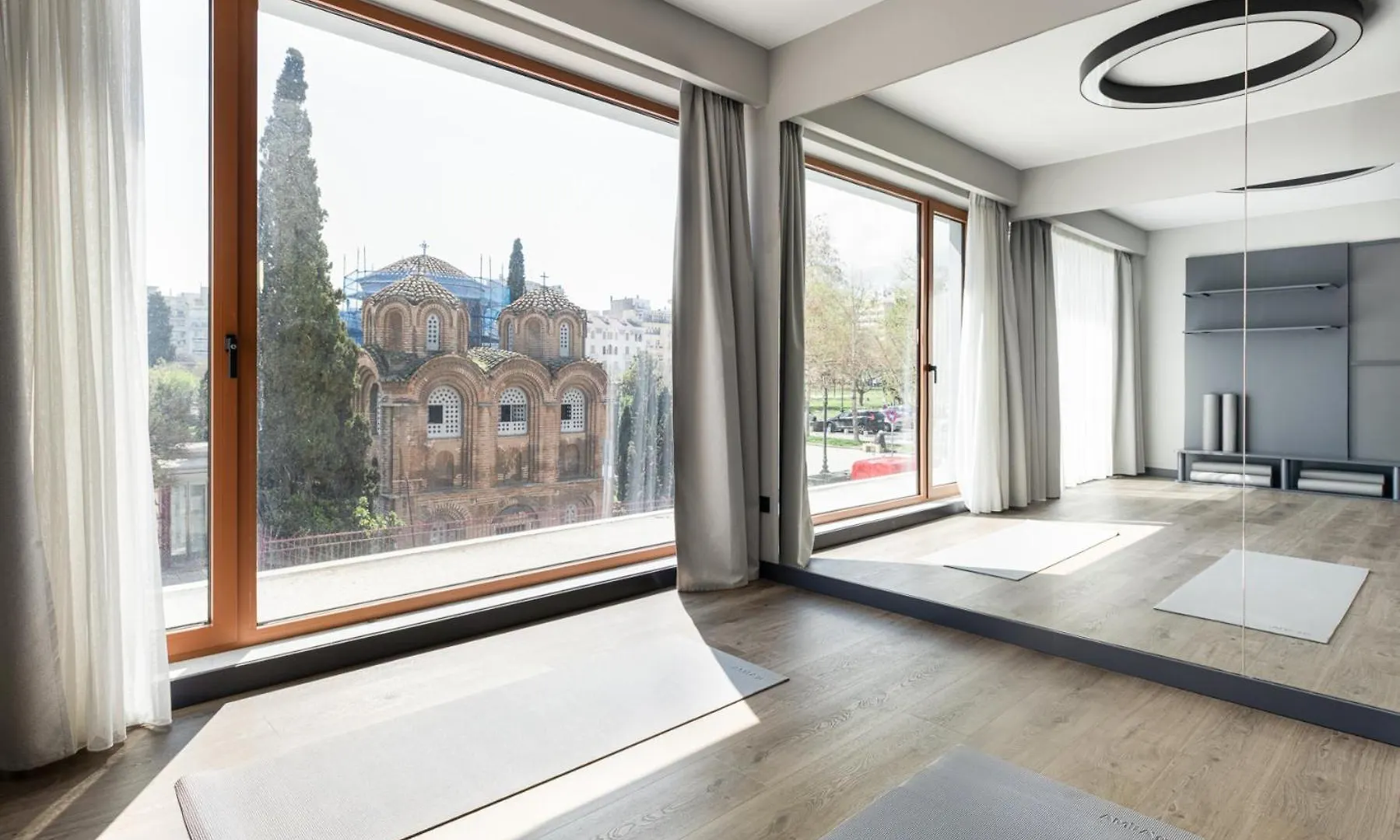 Zeus Is Loose Hostel Thessaloniki